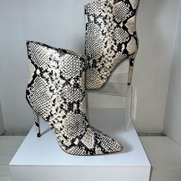 JLo Frankalina Boot  - Picture 5 of 9